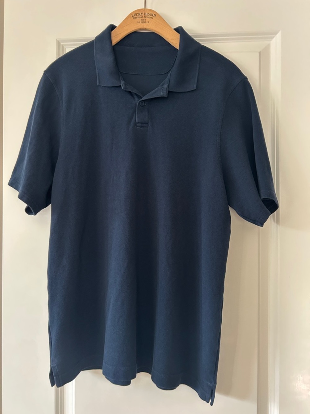 Lululemon Textured Polo Shirt Sz Large w MEASUREMENTS Navy Blue w Logo
